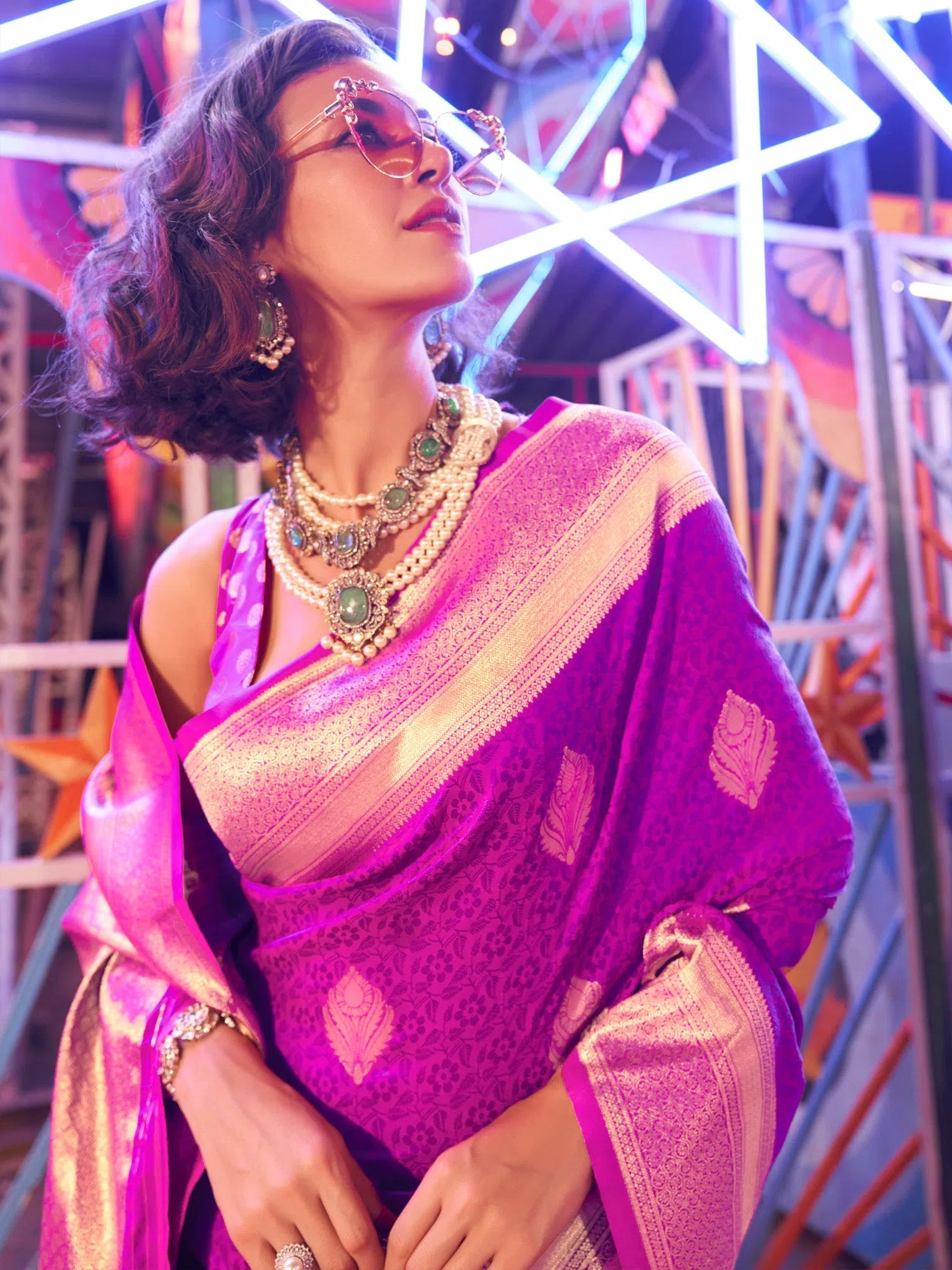 Saree Mall Women's  Blend Pink Woven Design Designer Saree With Blouse Piece-KRNIVL363003 Soft Knit Blouse