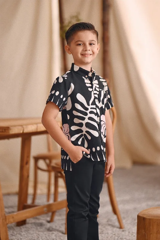 The Bayu Batik Shirt - Wild-- Welt Pockets Slit Pockets