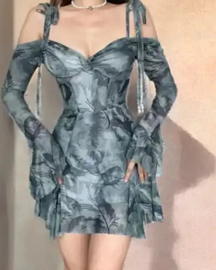 Summer Trend Retro Sexy Backless Woman Tie Dye French Mini Dresses Holiday Wood Ears Lace Long Sleeve Suspenders Up Short Dress Elegant Mini Dress with Pleats