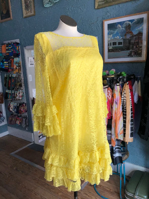 60s Bella Hess Yllw Lace Mini Dress             w43 Elegant Mini Dress with Ruffles