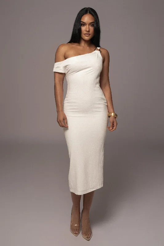 Ivory Escape Linen Dress Crew Neckline Sporty