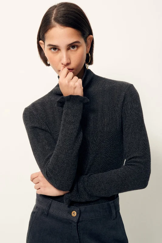 NORTE turtle neck sweater Elegant Classic Vintage