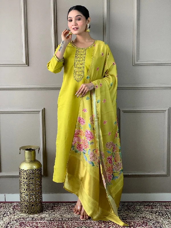 Green Attractive Looking Readymade Pant Suit With Embroidery Printed Work Modern Skinny Pants