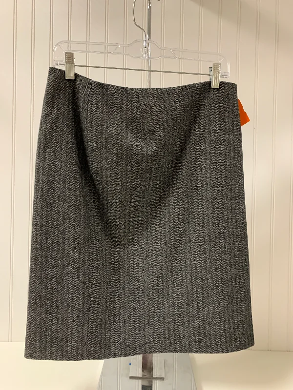 Skirt Designer By Elie Tahari  Size: 0 pencil skirt chic