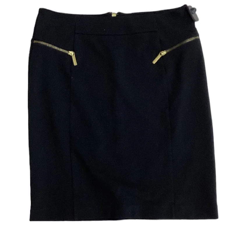 Black & Gold Skirt Designer Michael Kors, Size 10 pleated skirt texture