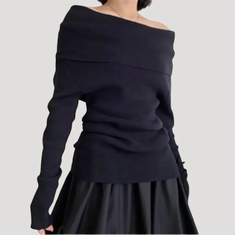 Elegant off-shoulder knit sweater Front Pockets Side Pockets Patch Pockets