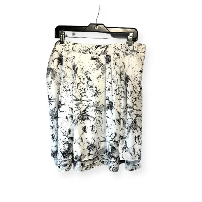 Black & White Skirt Designer Karl Lagerfeld, Size 14 denim skirt fashionable