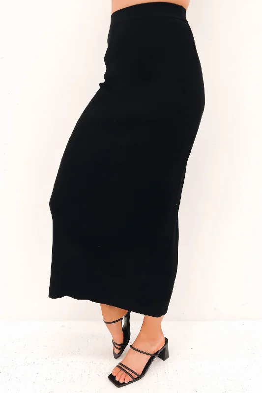 Freya Skirt Black wool skirt sturdy