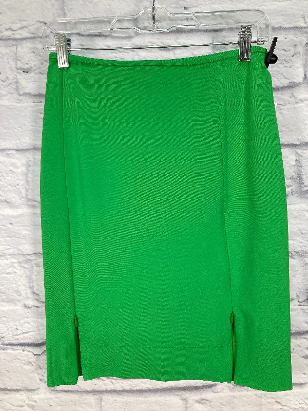 Green Skirt Designer Diane Von Furstenberg, Size 4 silk skirt elegant