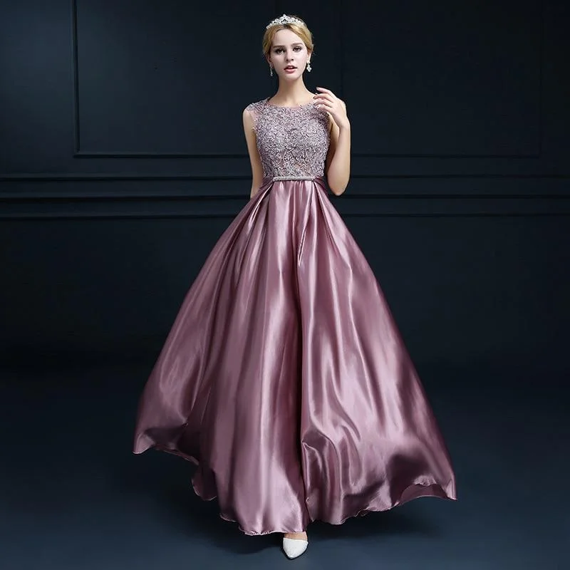 Elegant Evening Dress Long Appliques Lace Banquet Party Dress Stunning Satin Prom Dress Satin Halter Glamorous
