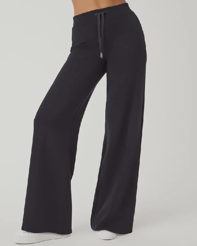 SPANXsmoot PerfectFit Ponte Wide Leg Pant | Black Fashionable Jogger Pants