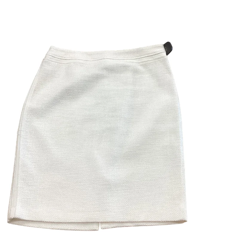 Skirt Designer By White House Black Market  Size: 4 denim skirt classic
