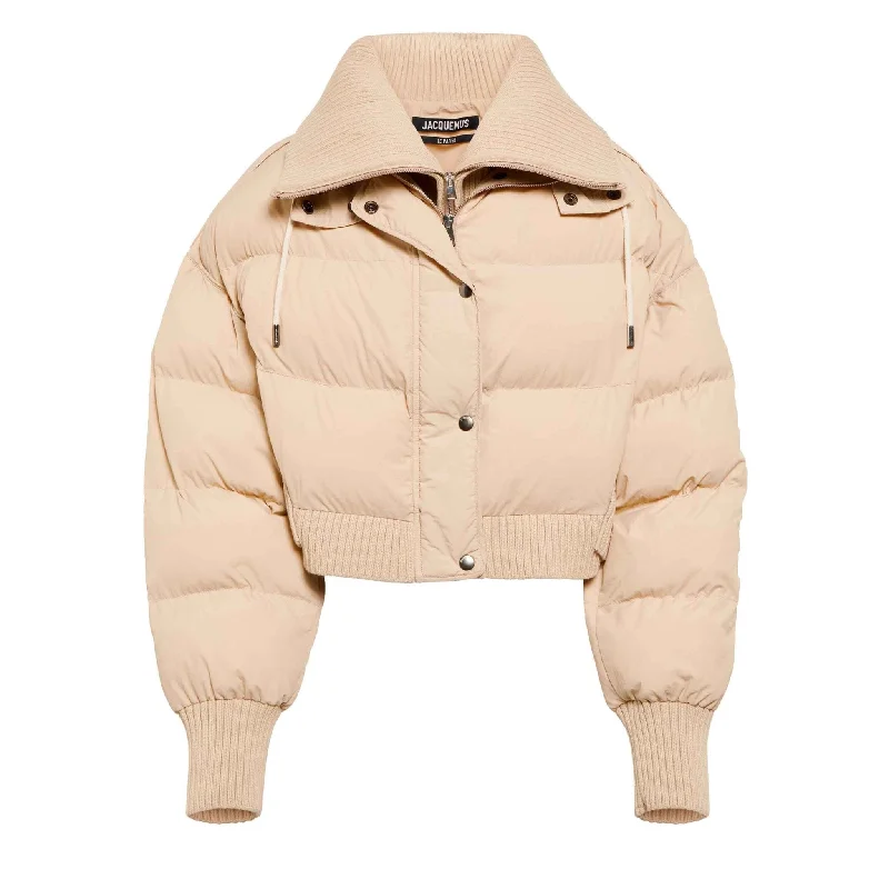 Jacquemus La Doudoune Briciola Puffer Jacket in Beige Welt Pockets Slit Pockets Flap Pockets